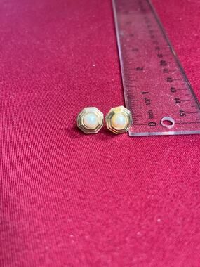 Vintage 1980s Octagon Gold Tone Faux Pearl Stud Earrings Geometric Retro 80s